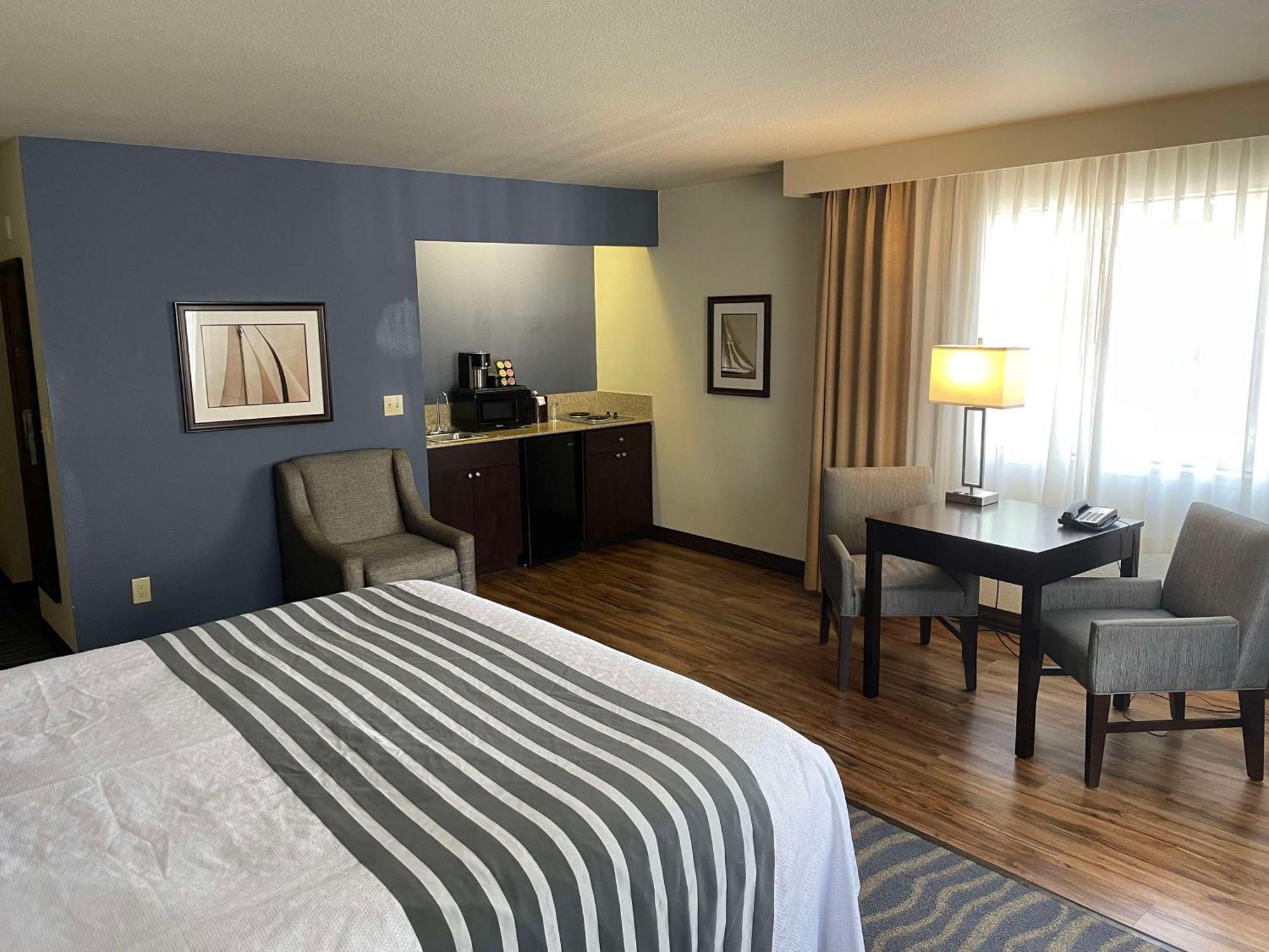 Best Western Plus Edmonds Harbor Inn Exterior foto